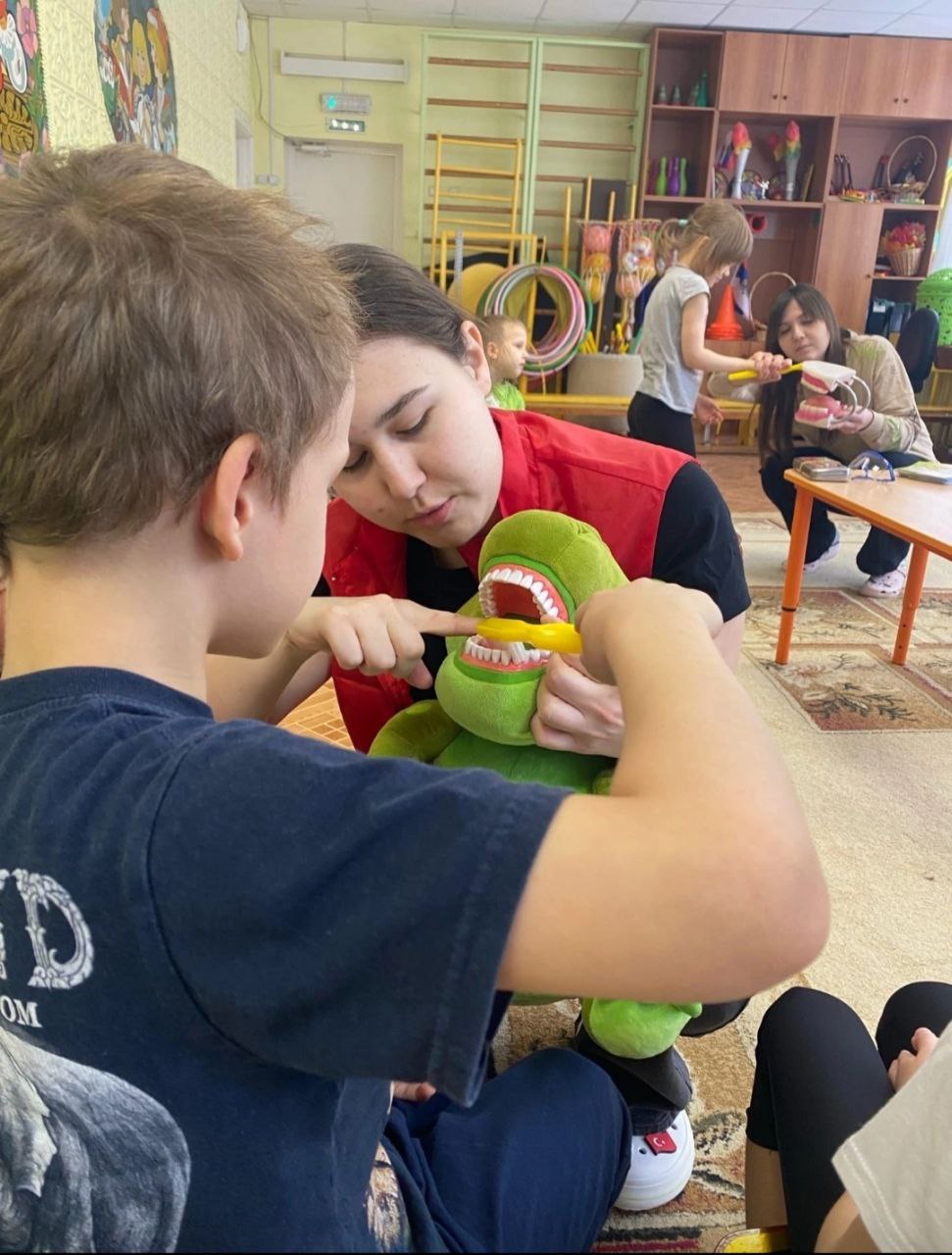 15.03.23 Волонтеры-медики провели уроки стоматологического здоровья Здоровый зубик для детишек МБДОУ Детский сад № 109 г. Пензы Планета детства.