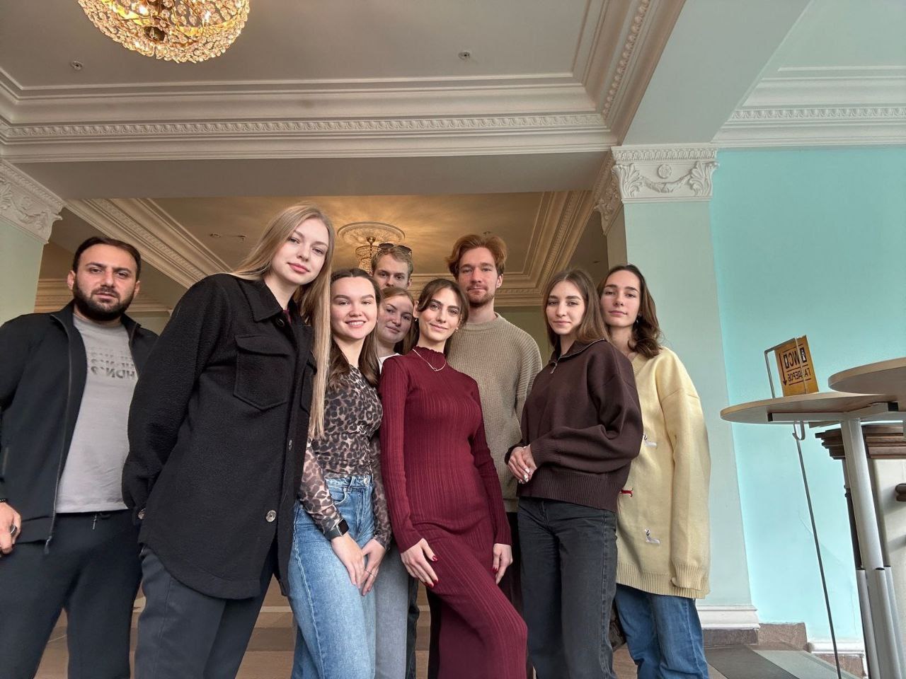 8 октября студенты факультета стоматологии группы 23лс1, 23лс2, 23лс4, 23лс7, 23лс8 посетили патриотический концерт Сергея Митрофанова, используя Пушкинскую карту